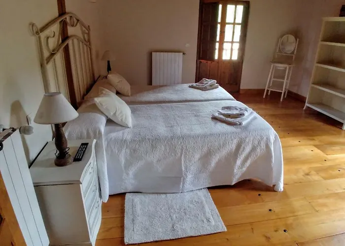 Inn Trisileja En Novales