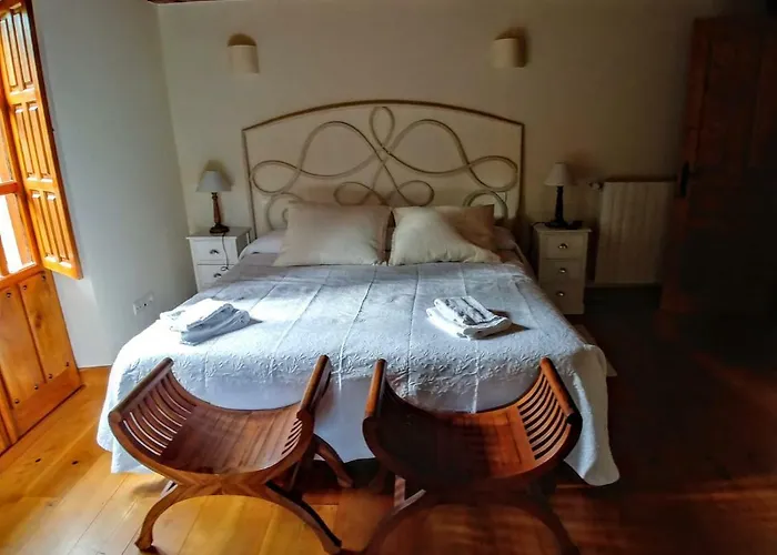 Inn Trisileja En Novales