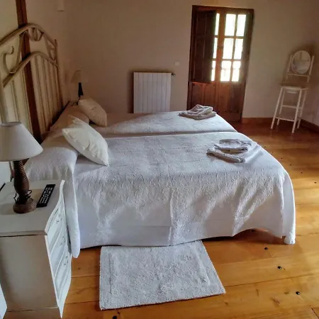 بيت ريفي Trisileja En نوفاليس