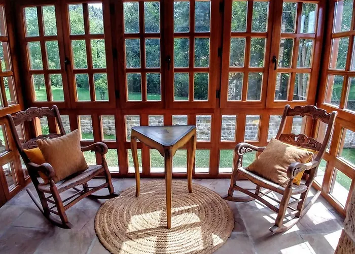 여관 Trisileja En 노발레스